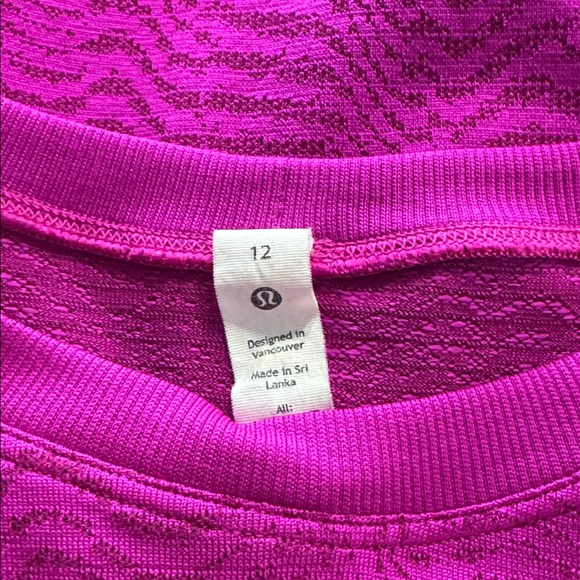 Lululemon Train to Be Seamless Tee - Ripple Wave Purple Highlight/Magenta Purple - Picture 6 of 6
